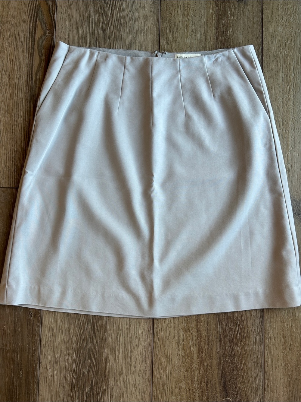 🩷Banana Republic🩷 Light Gray Skirt